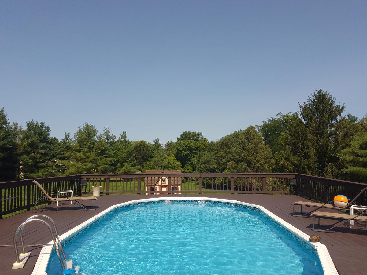 Swimming pool