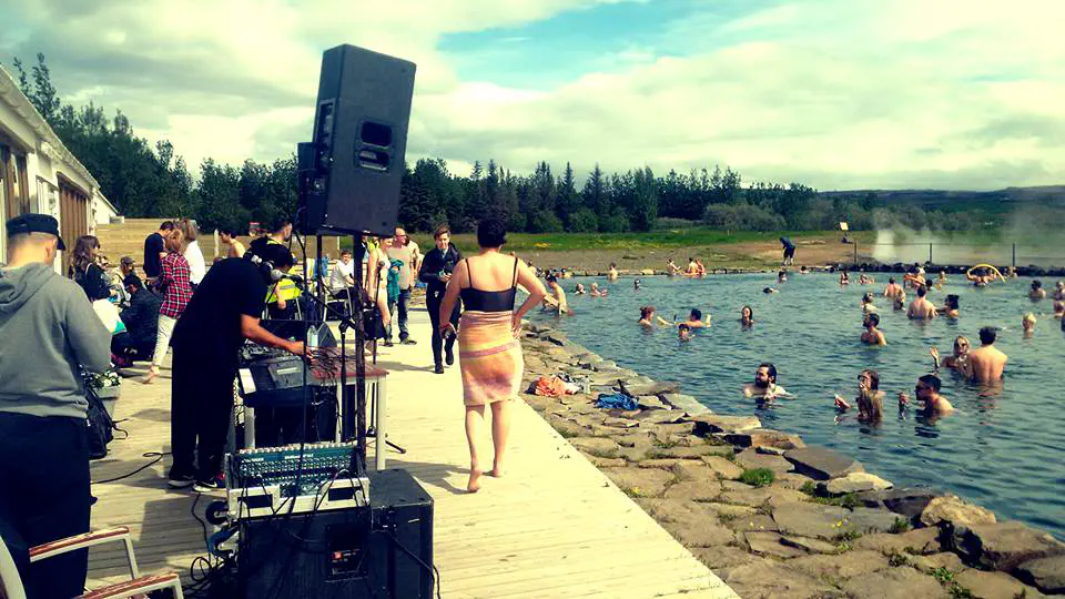 Secret Lagoon party