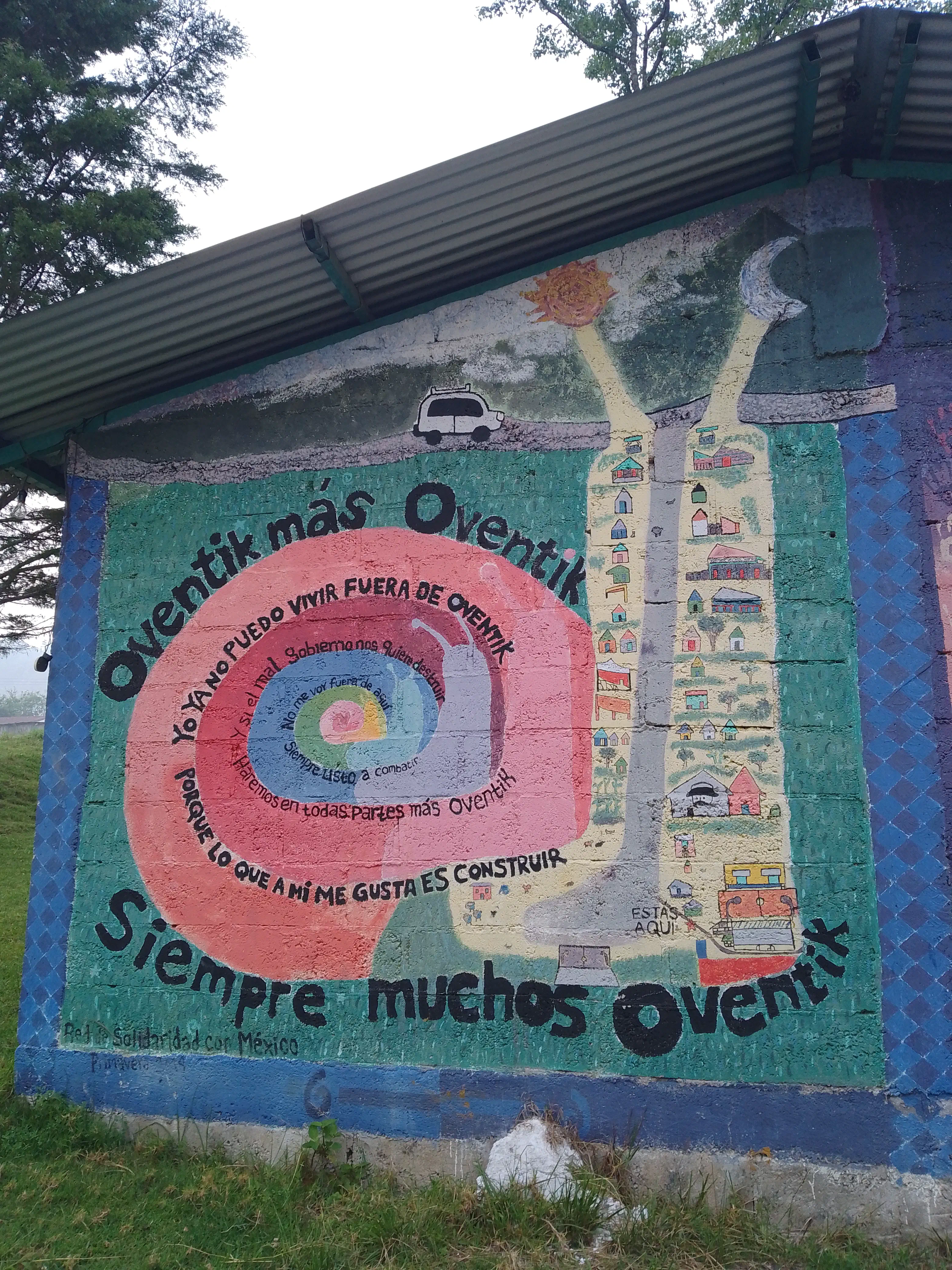 Mural of Oventik caracol depicted as a big snail