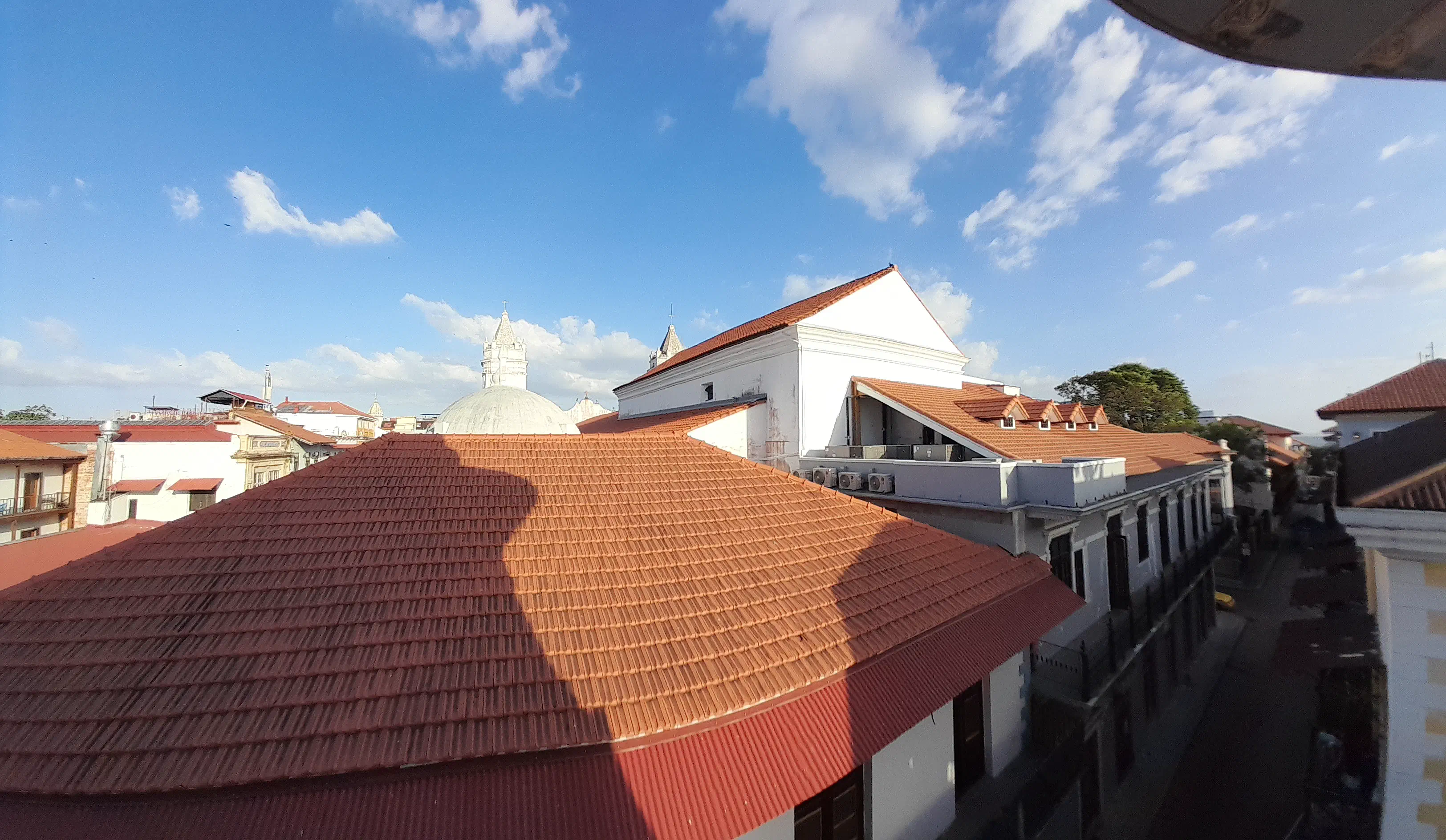 View across rooftops in Cusco Viejo